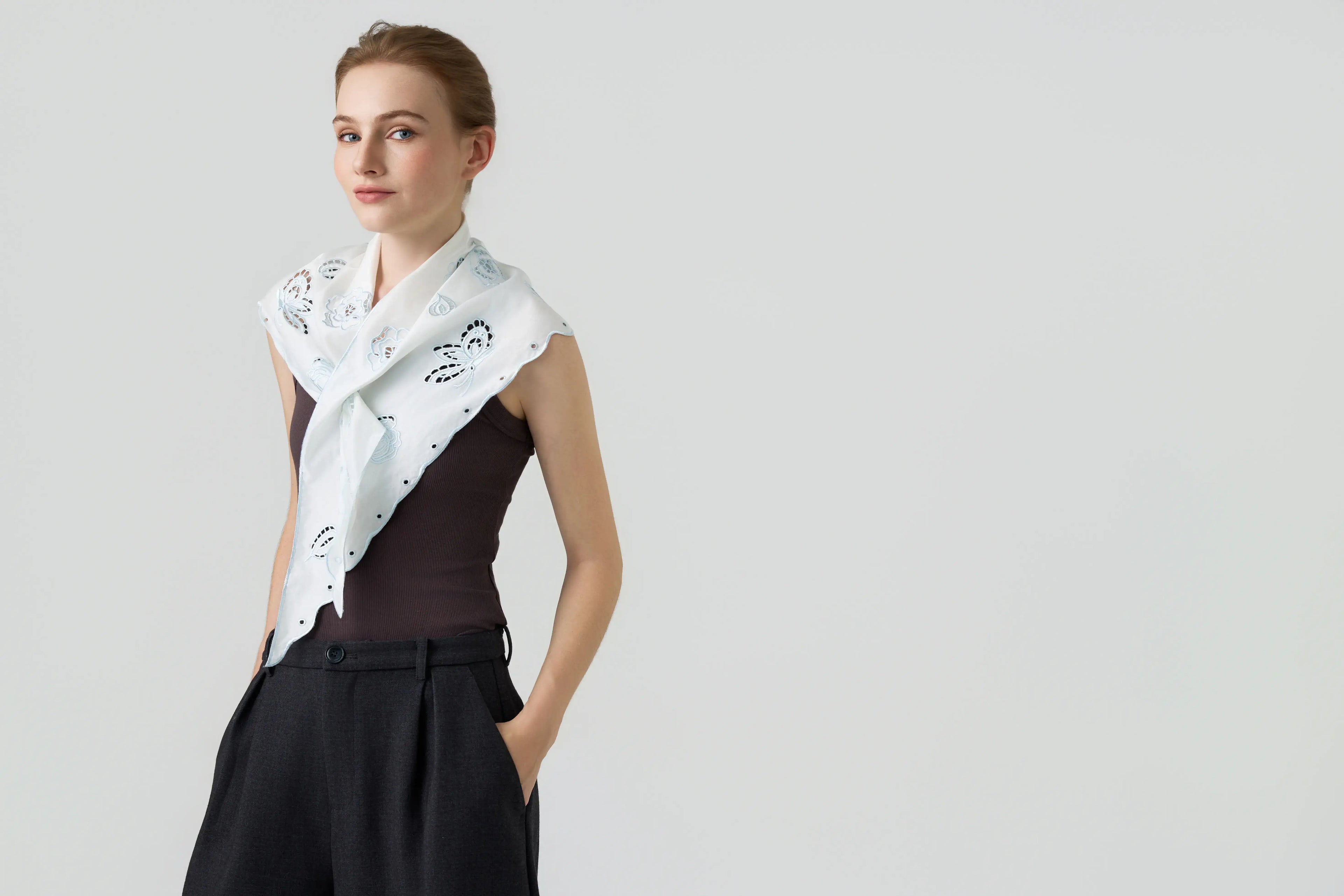 The Craftsmanship Behind Handmade Silk Scarves: What Makes Them Premium