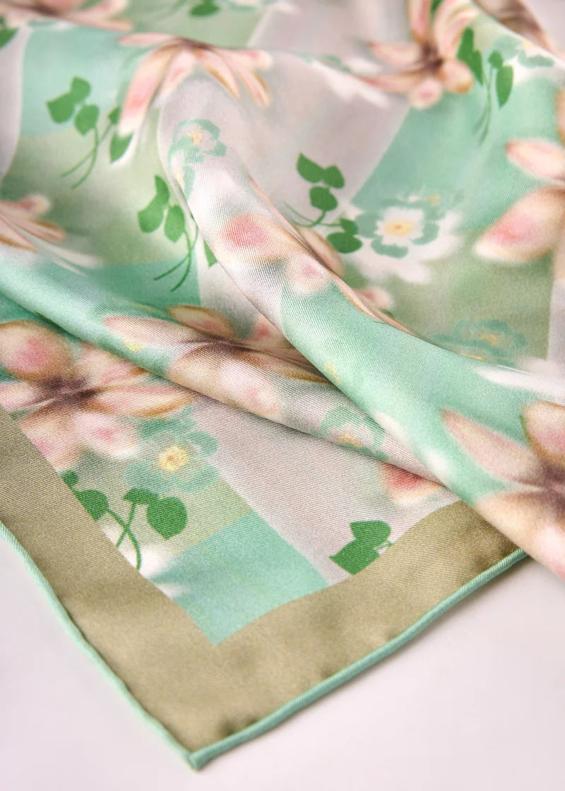 Printed floral silk twill square image 4