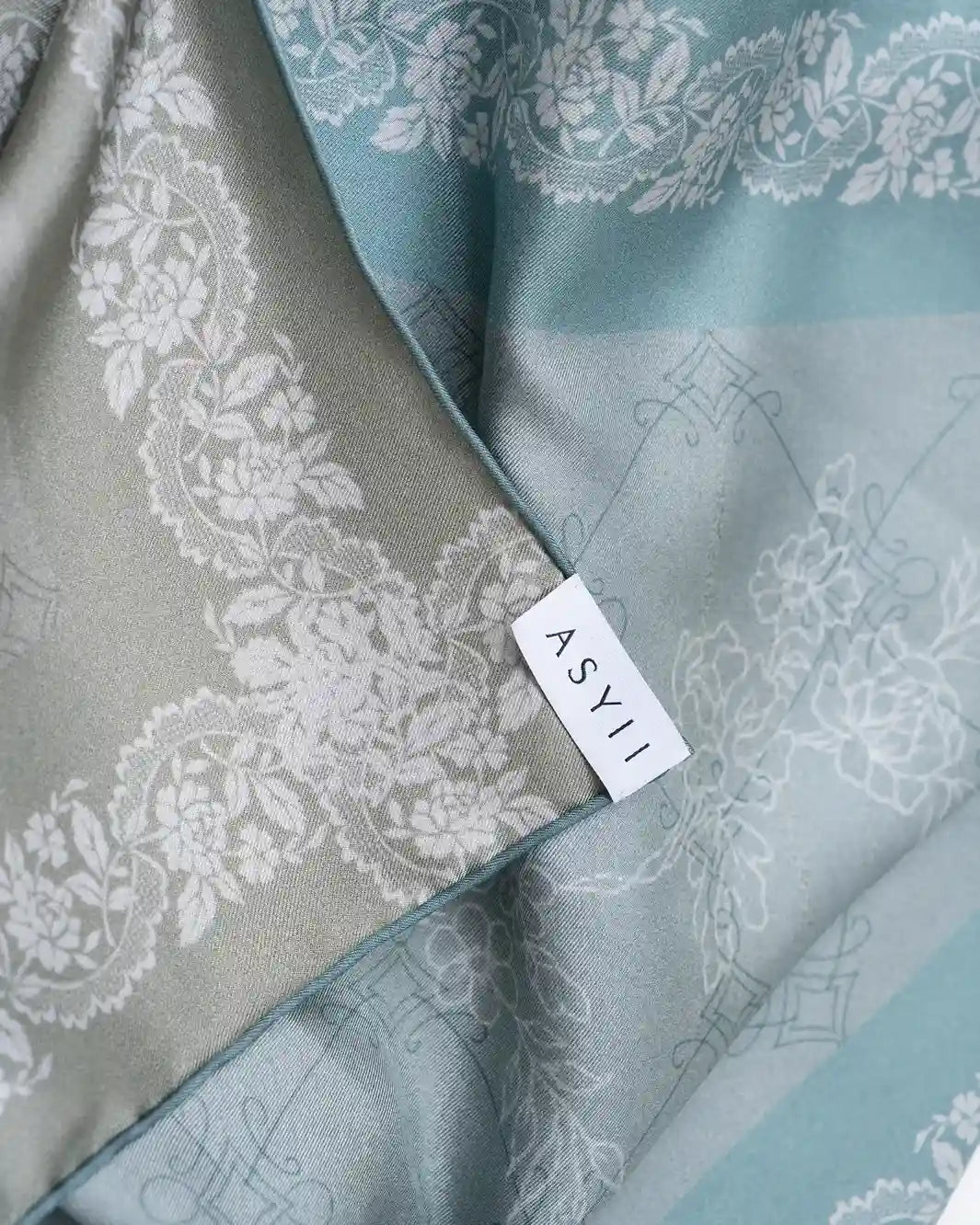 Garden Veil Double-Face Silk square scarf 90