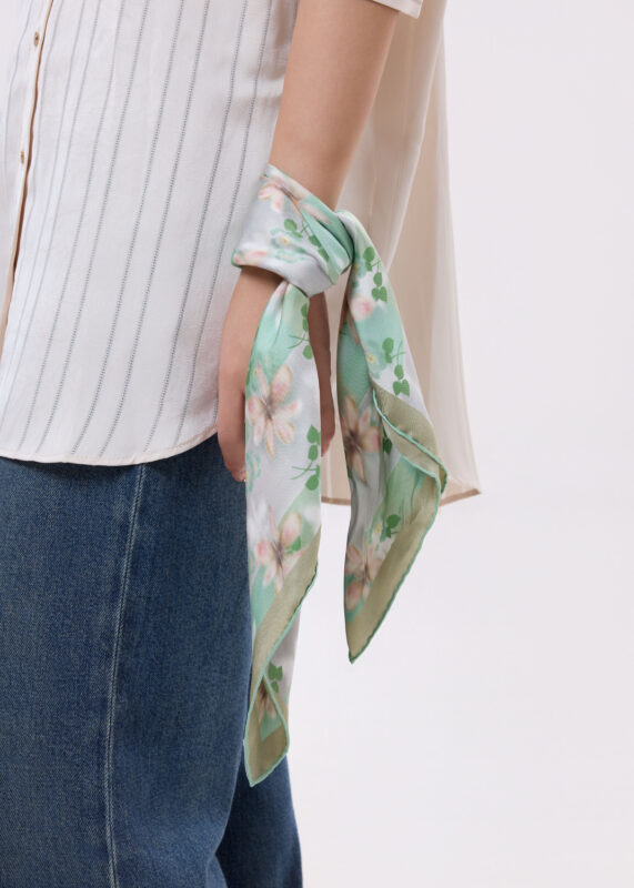 Printed floral silk twill square